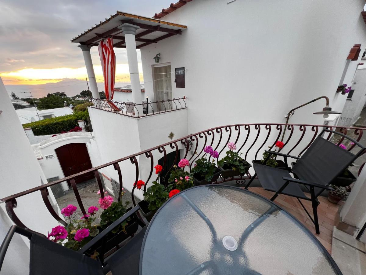 Bed and Breakfast Casa Dora à Anacapri  Extérieur photo